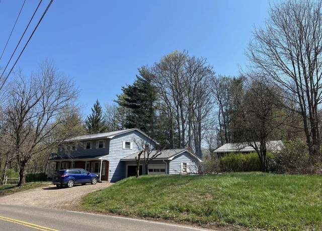 Property at 25 N Liberty St, New Concord, OH 43762, 6 beds