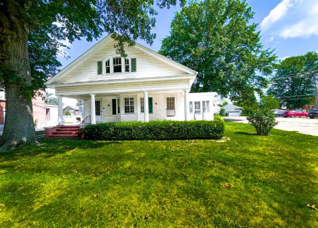 Property at 933 Adair Ave, Zanesville, OH 43701, 3 beds, 2.5 baths