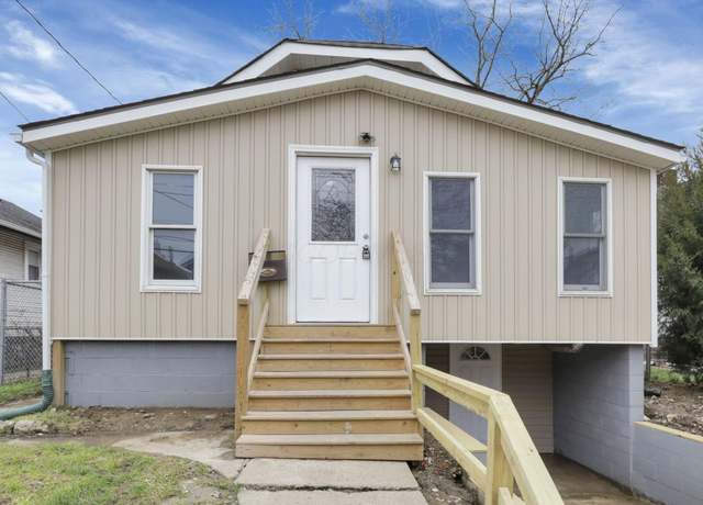 Property at 867 E 12th Ave, Columbus, OH 43211, 3 beds, 1 bath
