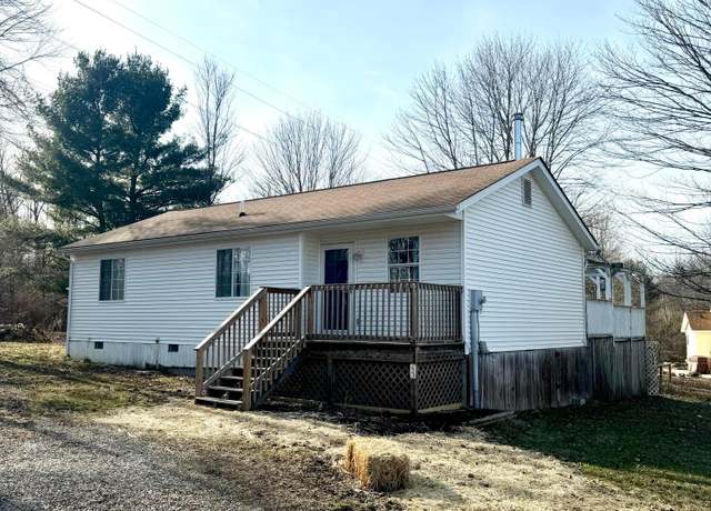 Property at 43 S Highland Ct, Howard, OH 43028, 3 beds, 2 baths