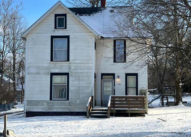 Property at 704 Park Ave E, Mansfield, OH 44905, 4 beds, 1.5 baths