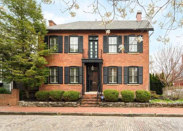 Property at 596 S 6th St, Columbus, OH 43206, 3 beds, 2.5 baths