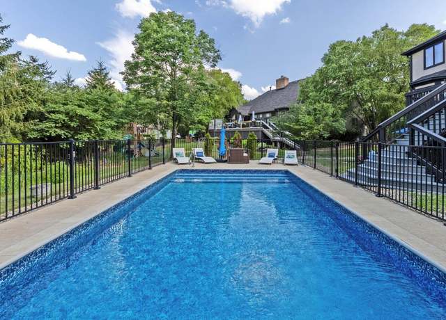 Photo of 8500 Stonechat Loop, Dublin, OH 43017