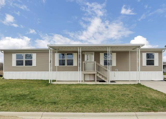 Property at 250 Rosie Ave, Pataskala, OH 43062, 4 beds, 2 baths
