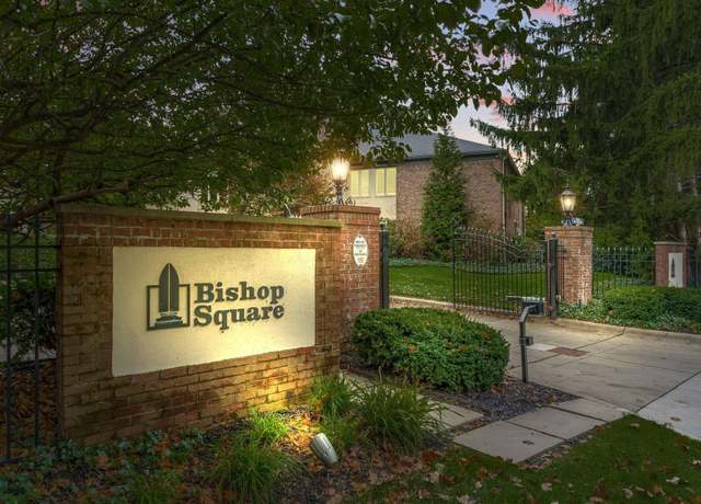 Property at 82 Bishop Sq, Columbus, OH 43209, 2 beds, 2 baths
