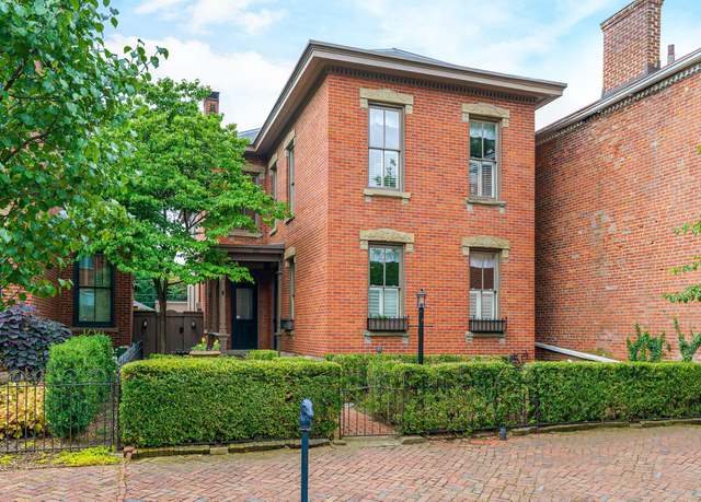Property at 37 Stewart Ave, Columbus, OH 43206, 3 beds, 2.5 baths
