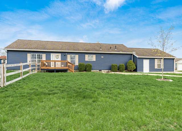 Property at 38 Parkview Ave, Commercial Point, OH 43116, 3 beds, 2 baths