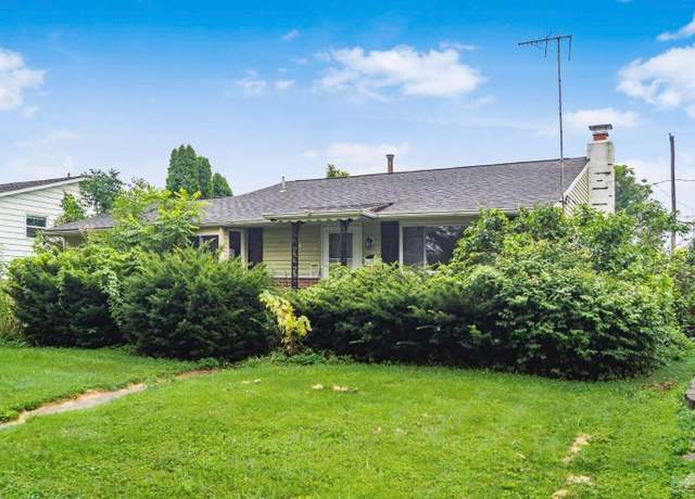 Property at 1451 Chesterton Sq S, Columbus, OH 43229, 3 beds, 2 baths