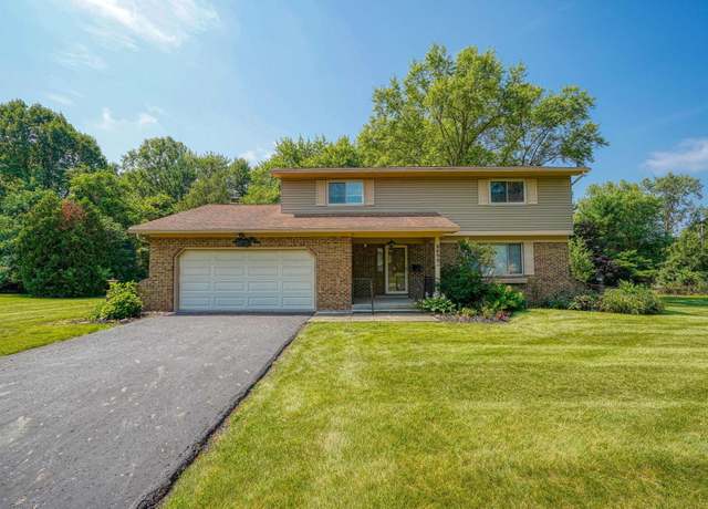 Property at 8899 Chevington Ct, Pickerington, OH 43147, 4 beds, 2.5 baths