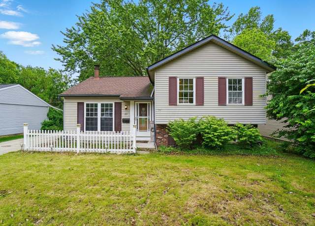 Property at 23 Delaware Dr, Delaware, OH 43015, 3 beds, 1 bath