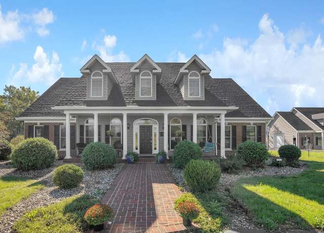 Property at 2025 Grewell Rd, London, OH 43140, 6 beds, 5 baths