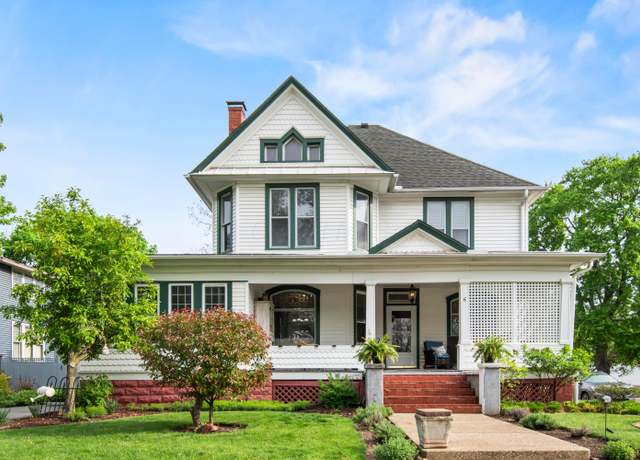 Property at 6 Town St, Pataskala, OH 43062, 4 beds, 1.5 baths