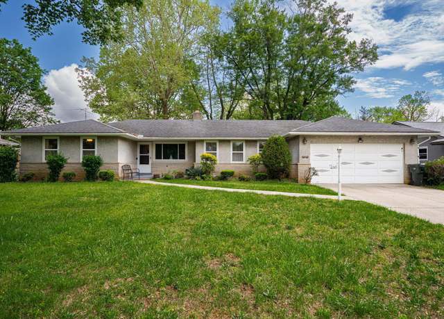 Property at 2747 Castlewood Rd, Columbus, OH 43209, 4 beds, 3 baths
