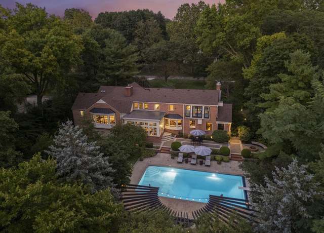 Property at 4155 Clairmont Rd, Upper Arlington, OH 43220, 5 beds, 5 baths