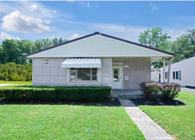 Property at 141 Dunmore Rd, Circleville, OH 43113, 2 beds, 1 bath
