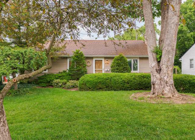 Photo of 2546 Bristol Rd, Upper Arlington, OH 43221