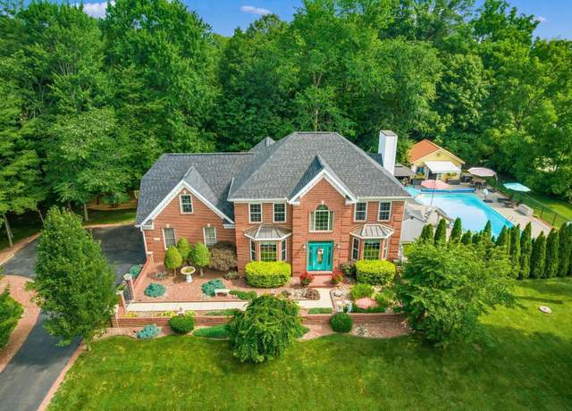 Property at 6034 Coonpath Rd NW, Carroll, OH 43112, 4 beds, 2.5 baths