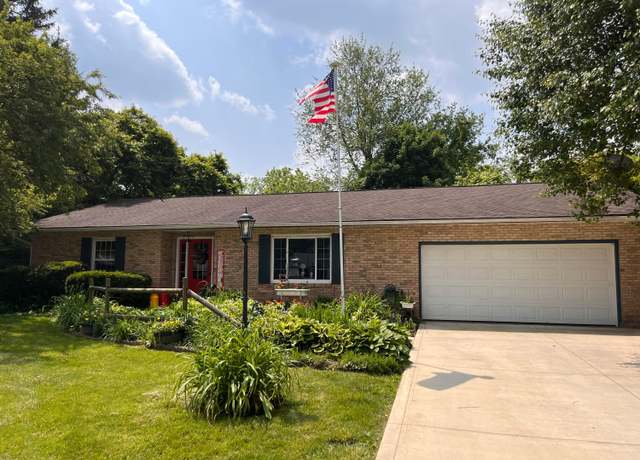 Property at 49 Kenwick Cir, Granville, OH 43023, 3 beds, 2 baths
