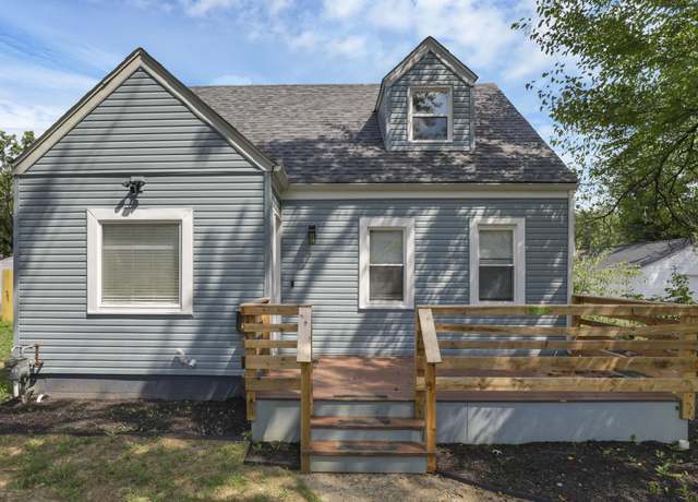 Property at 1808 Brentnell Ave, Columbus, OH 43219, 5 beds, 2.5 baths