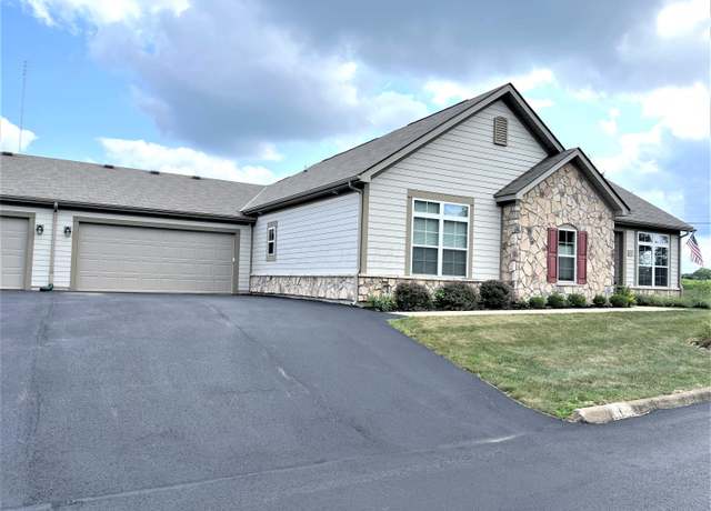 Property at 114 Colonial Woods Dr, Mount Vernon, OH 43050, 2 beds, 2 baths