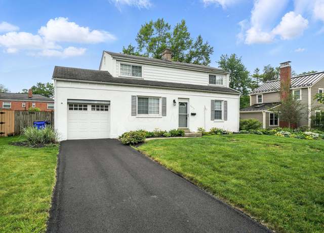 Photo of 2079 Inchcliff Rd, Upper Arlington, OH 43221