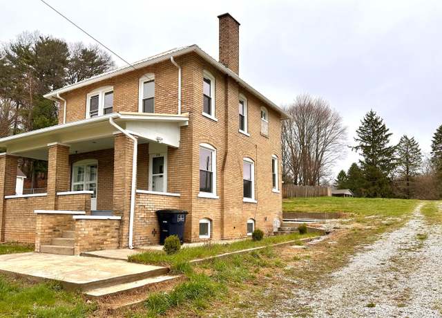 Property at 1714 Baltimore Rd NW, Lancaster, OH 43130, 3 beds, 2 baths