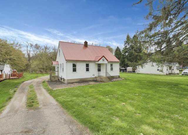 Property at 1325 Cincinnati Zanesville Rd SW, Lancaster, OH 43130, 4 beds, 2 baths