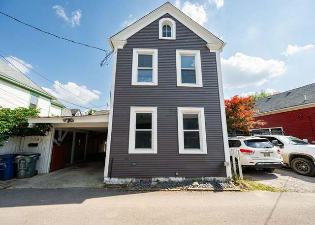 Property at 238 1/2 E Whittier St, Columbus, OH 43206, 2 beds, 1.5 baths