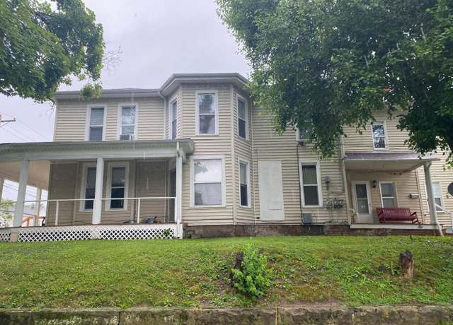 Property at 238 S Maple St, Lancaster, OH 43130, 4 beds