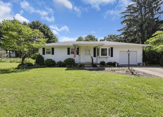 Property at 3842 Brook Rd NW, Lancaster, OH 43130, 3 beds, 1.5 baths