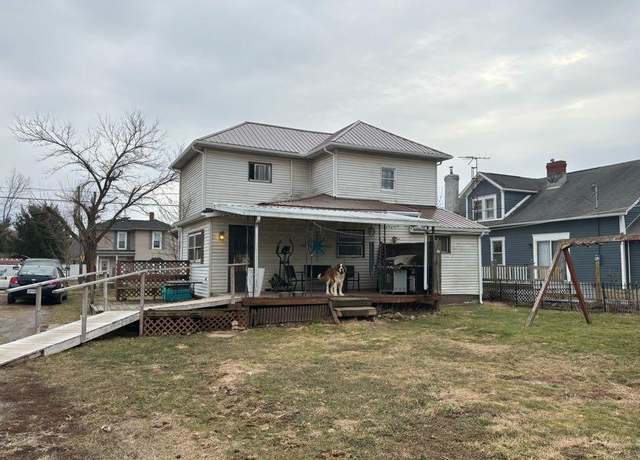 Property at 142 W 3rd St, Frazeysburg, OH 43822, 4 beds, 1 bath