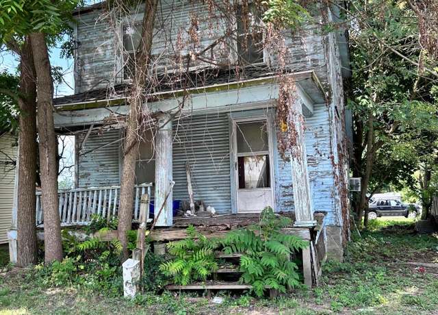 Property at 891 N Main St, Marion, OH 43302, 4 beds, 2 baths