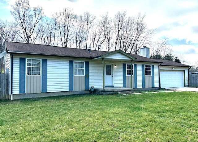 Property at 2733 Hamburg Rd SW, Lancaster, OH 43130, 3 beds, 2 baths
