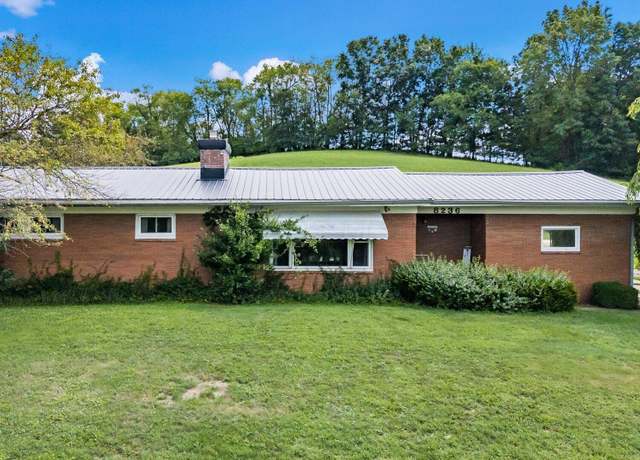 Property at 8236 Pleasant Valley Rd NE, Frazeysburg, OH 43822, 3 beds, 2 baths
