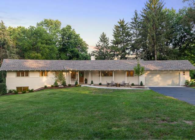Property at 6380 Plesenton Dr, Worthington, OH 43085, 4 beds, 4.5 baths