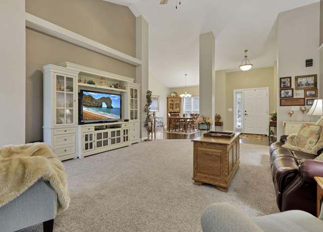 Property at 217 Warbler Ct, Pickerington, OH 43147, 3 beds, 2 baths