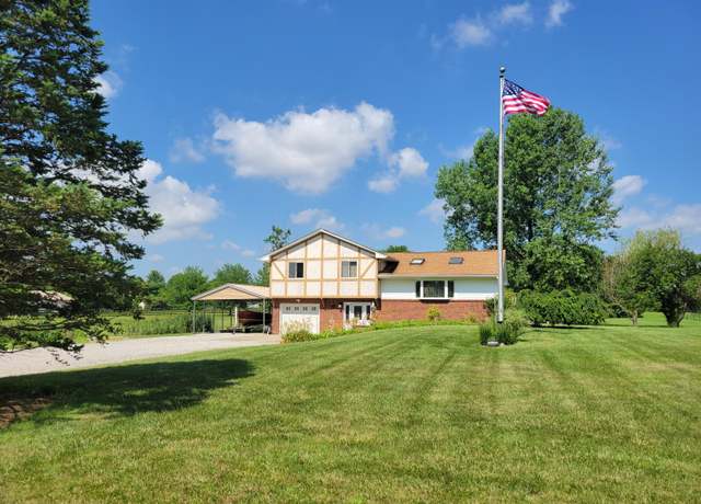 Property at 10415 Stoudertown Rd NW, Pickerington, OH 43147, 3 beds, 2 baths