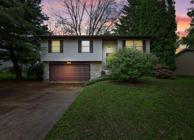 Property at 475 Courtney Dr, Newark, OH 43055, 3 beds, 2 baths