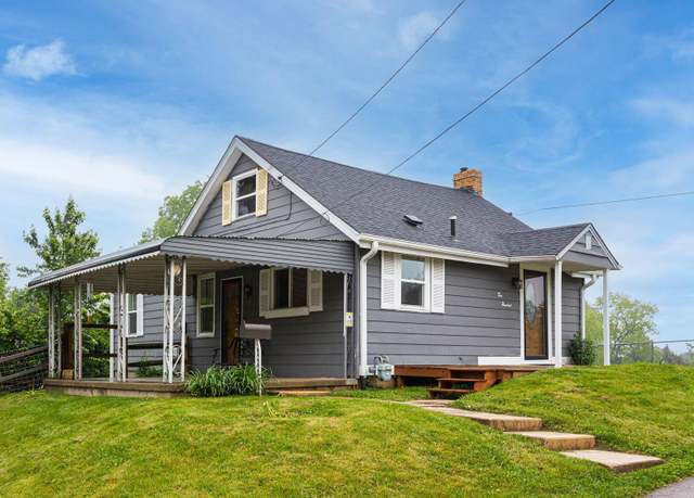 Property at 200 N Ohio Ave, Lancaster, OH 43130, 4 beds, 2 baths