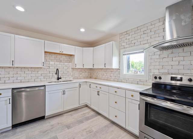 Property at 28 S Wheatland Ave, Columbus, OH 43204, 4 beds, 2 baths