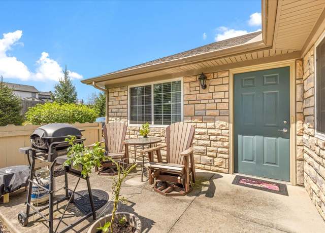 Property at 136 Pioneer Cir, Pickerington, OH 43147, 2 beds, 2 baths