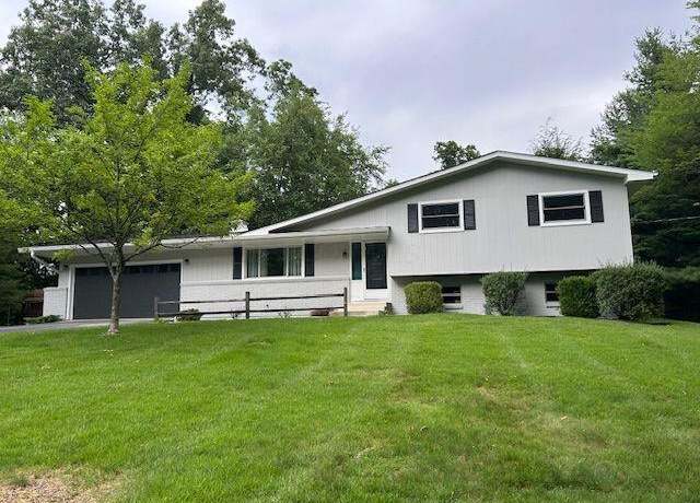 Property at 399 Pleasantview Dr, Granville, OH 43023, 3 beds, 2 baths