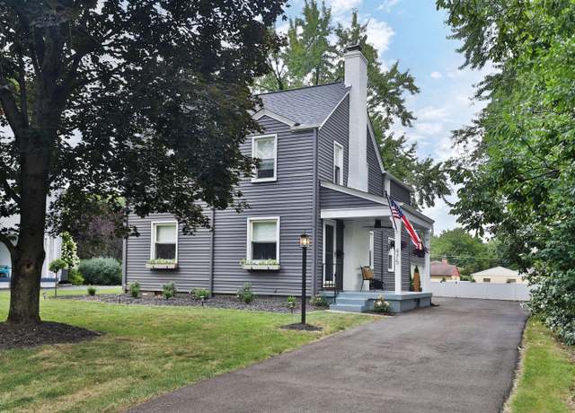 Property at 475 Garden Rd, Columbus, OH 43214, 3 beds, 2.5 baths