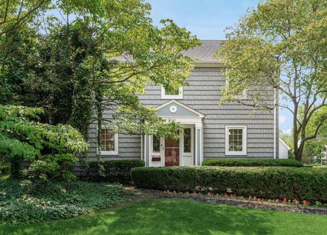 Property at 445 Northview Dr, Columbus, OH 43209, 4 beds, 2.5 baths
