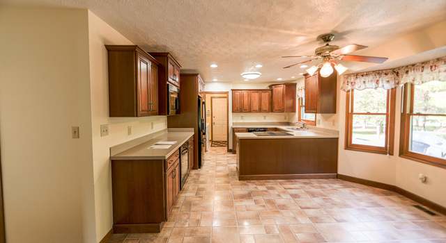 Photo of 1965 Upper Valley Dr, West Jefferson, OH 43162