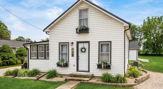 Photo of 126 W Main St, Unionville Center, OH 43077