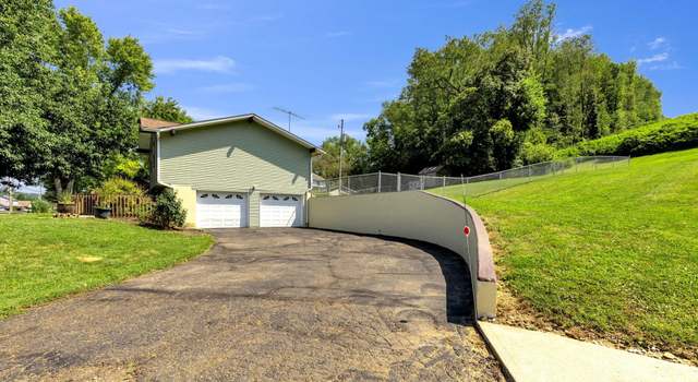 Photo of 1608 Horns Hill Rd NE, Newark, OH 43055