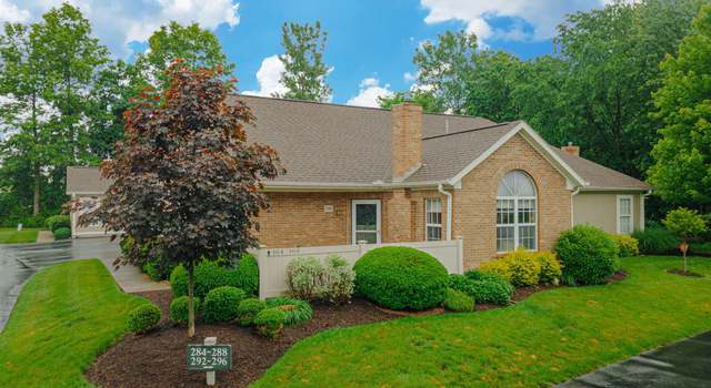 Photo of 300 Park Woods Ln, Powell, OH 43065