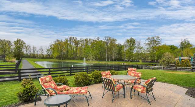 Photo of 6074 Castlebury, Hilliard, OH 43026