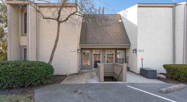Photo of 1251 Lake Shore Dr Unit B, Columbus, OH 43204